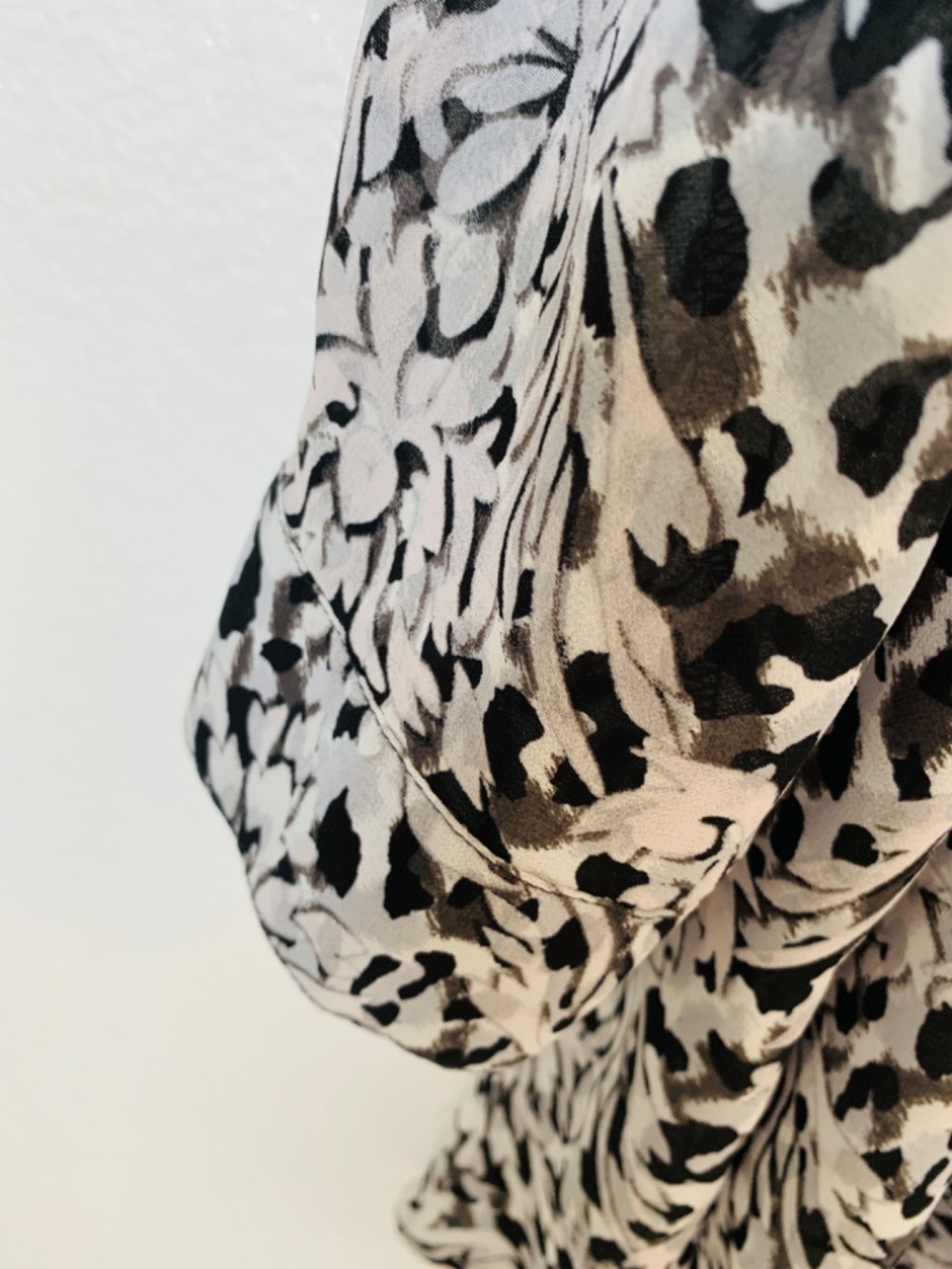 Belle Kim Gravel Floral Animal Print Tunic Top 1X Semi Sheer Button Up Chiffon - Picture 10 of 14